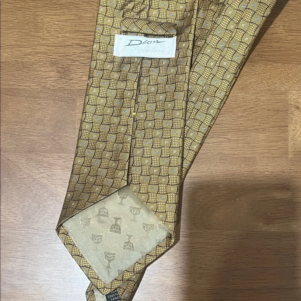 Dior Signature Gold and Black Patterned Tie, 100% Italian Silk - Picture 2 of 7